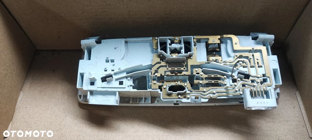 Renault Laguna III 07- lampka oświetlenie kabiny 264300005R - 2