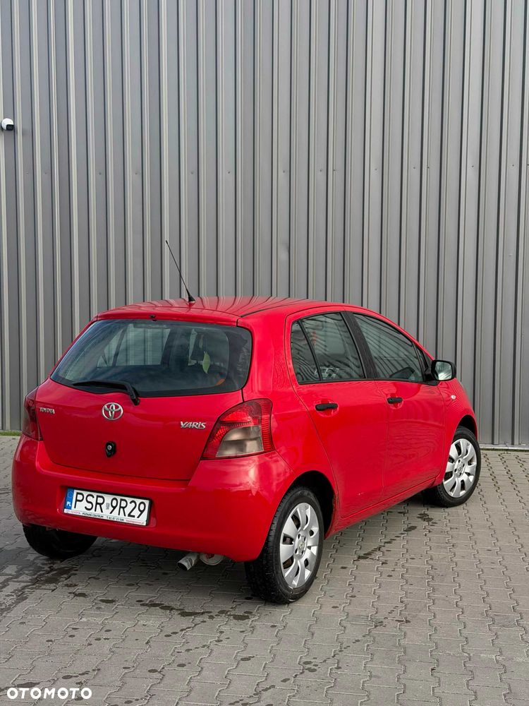 Toyota Yaris - 2