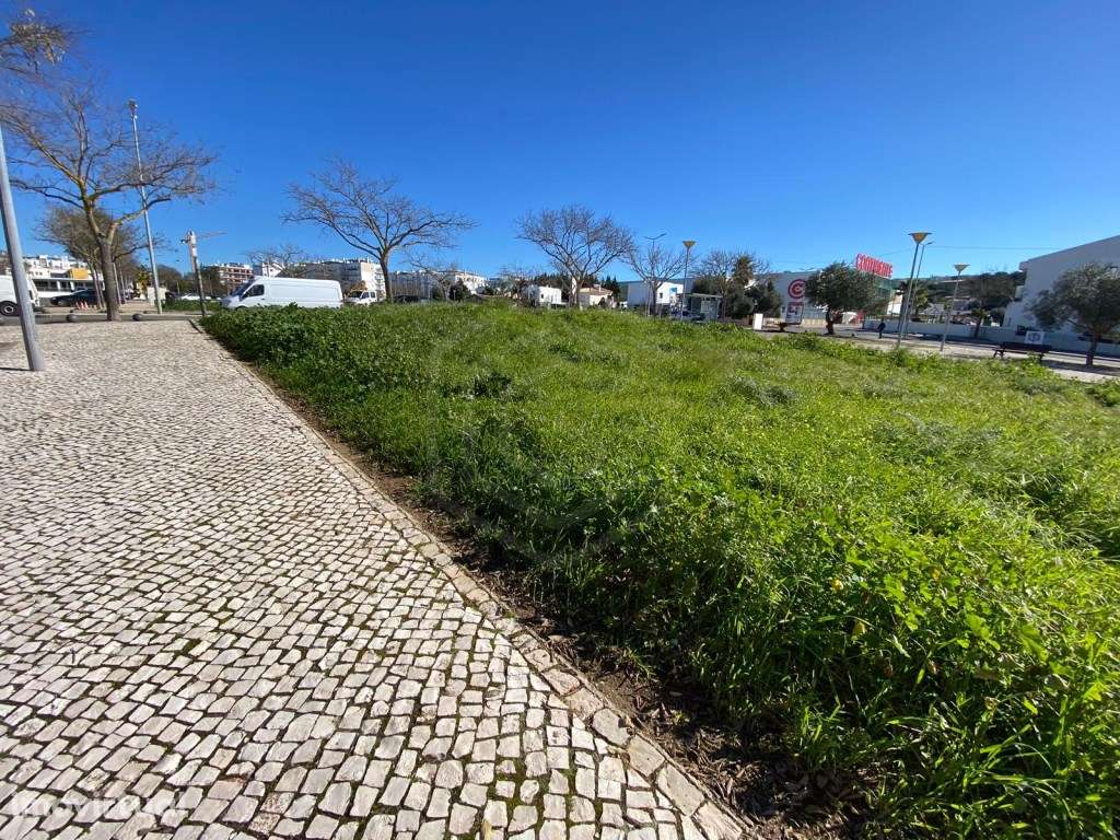 Lote de terreno urbano para construção de 8 fogos, Loulé, Algarve - Grande imagem: 3/11