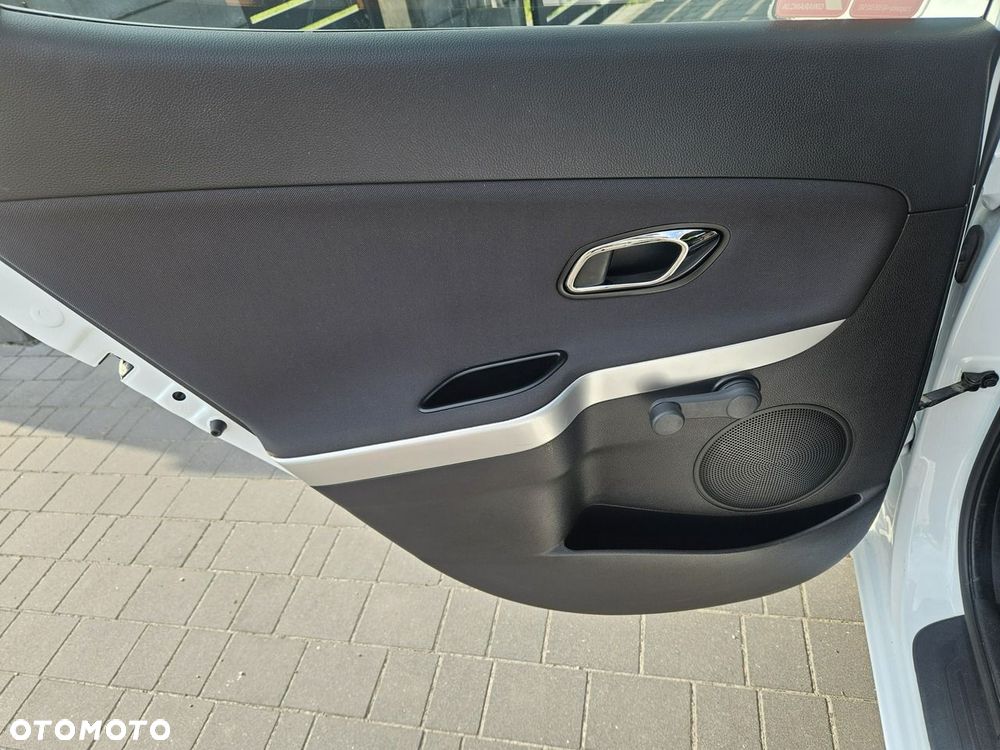Kia Ceed - 22