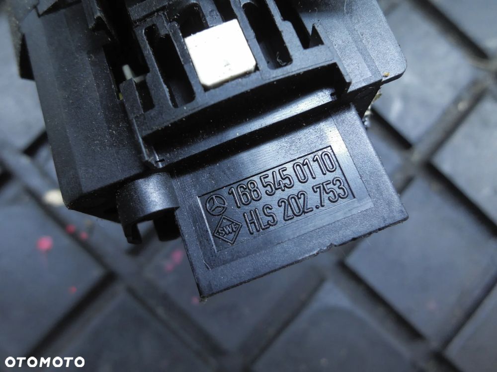 MANETKA WYCIERACZEK MERCEDES A-KLASA W168 1685450110 POSIADAM 2 SZT - 2