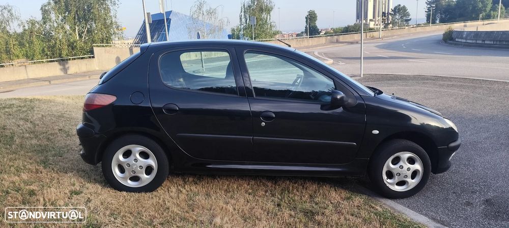 Peugeot 206 1.1 XR - 4