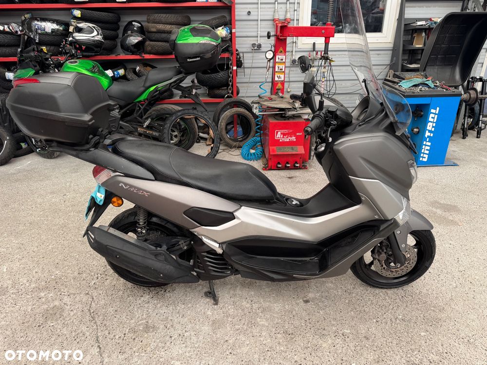 Yamaha NMAX - 7
