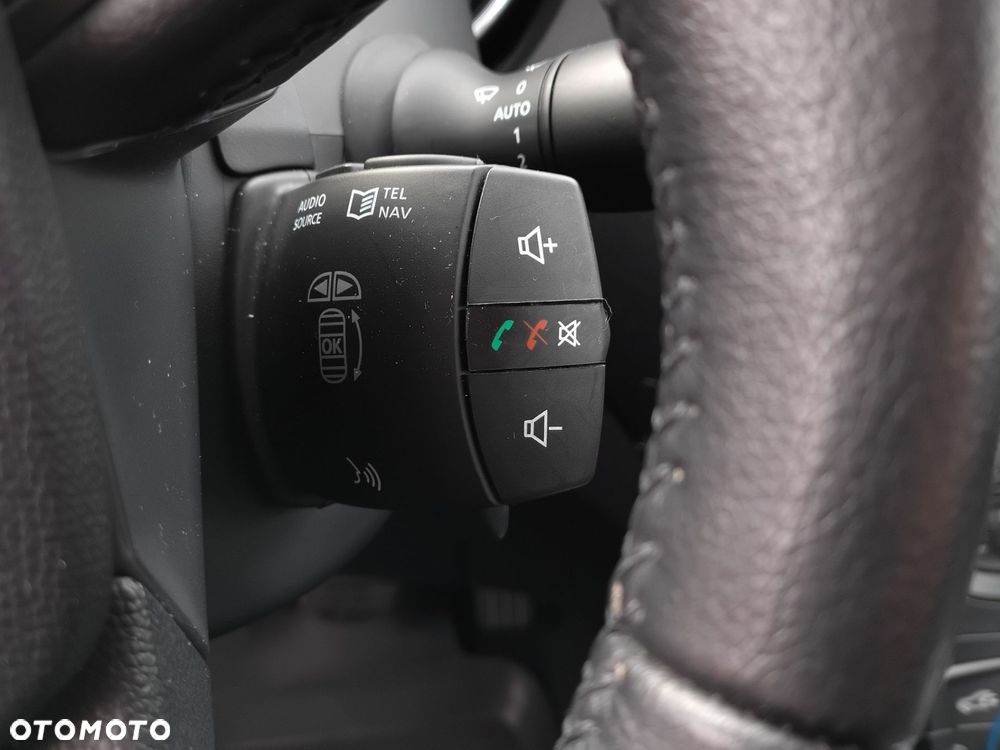 Renault Latitude 2.0 Expression Etanol - 27