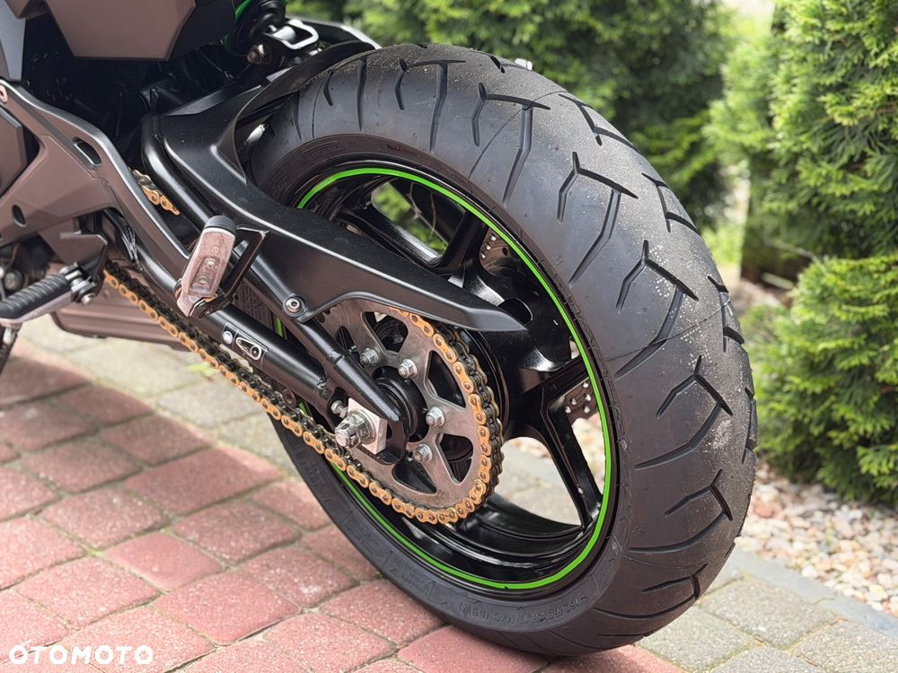 Kawasaki ER - 21