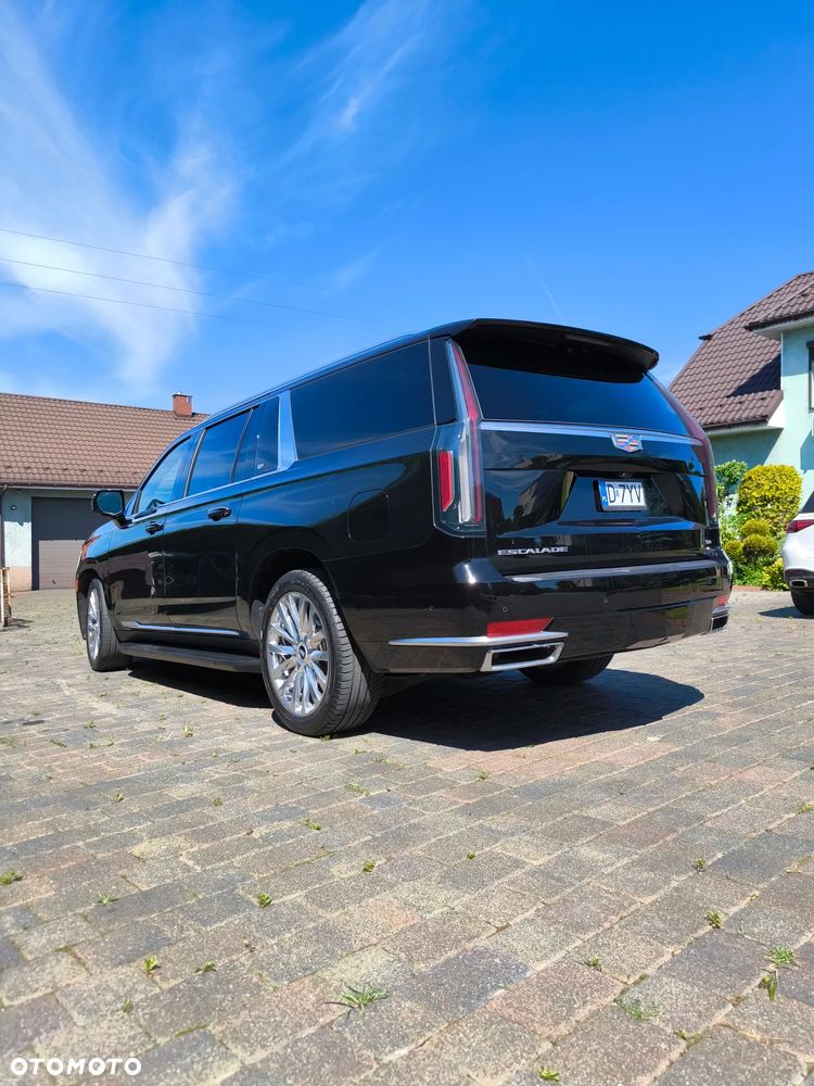 Cadillac Escalade - 5