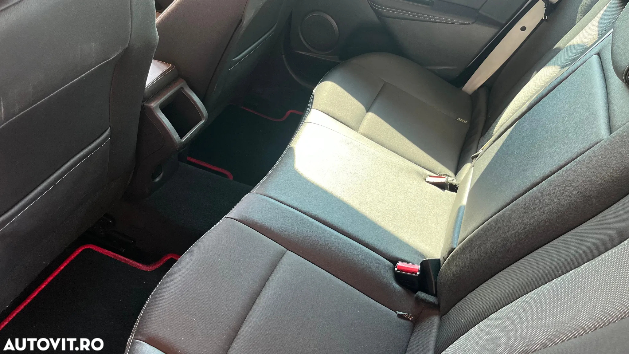 Renault Megane ENERGY dCi 110 Start & Stop Bose Edition - 6