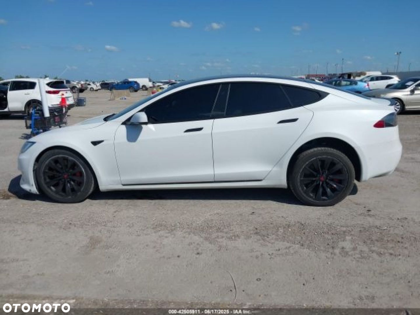 Tesla Model S - 6