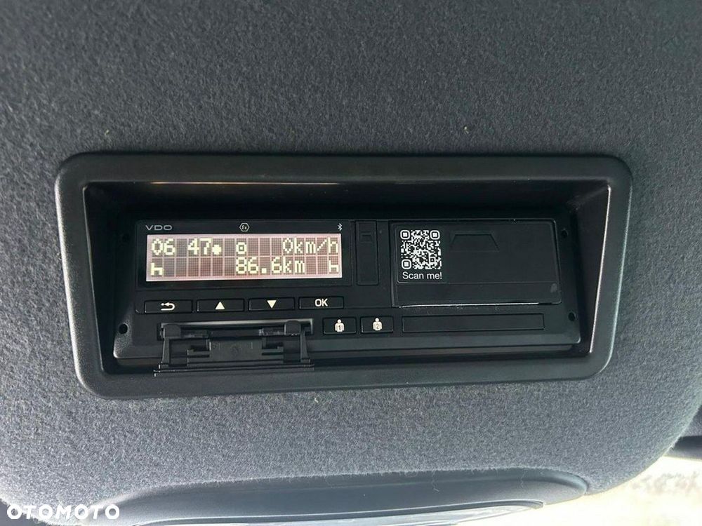 Mercedes-Benz Sprinter - 13