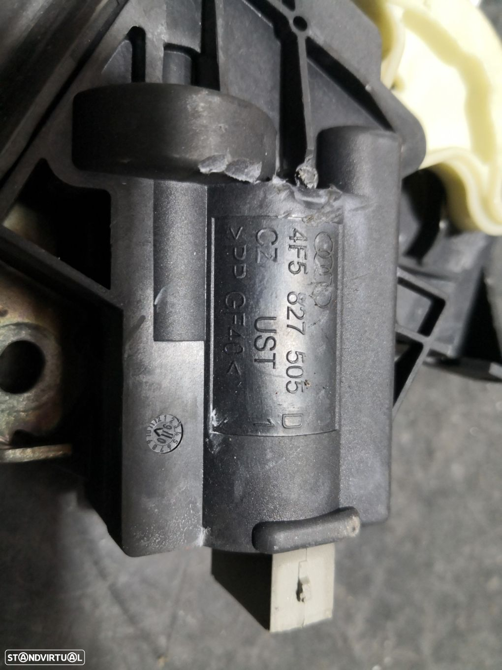 Fecho Da Mala Volkswagen Passat (3C2) - 4