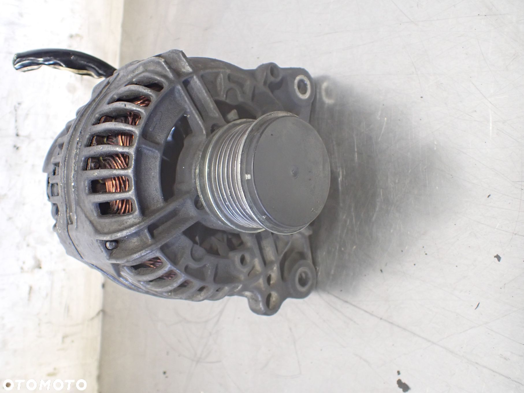 ALTERNATOR VOLKSWAGEN PASSAT 1.9 028903028E - 1