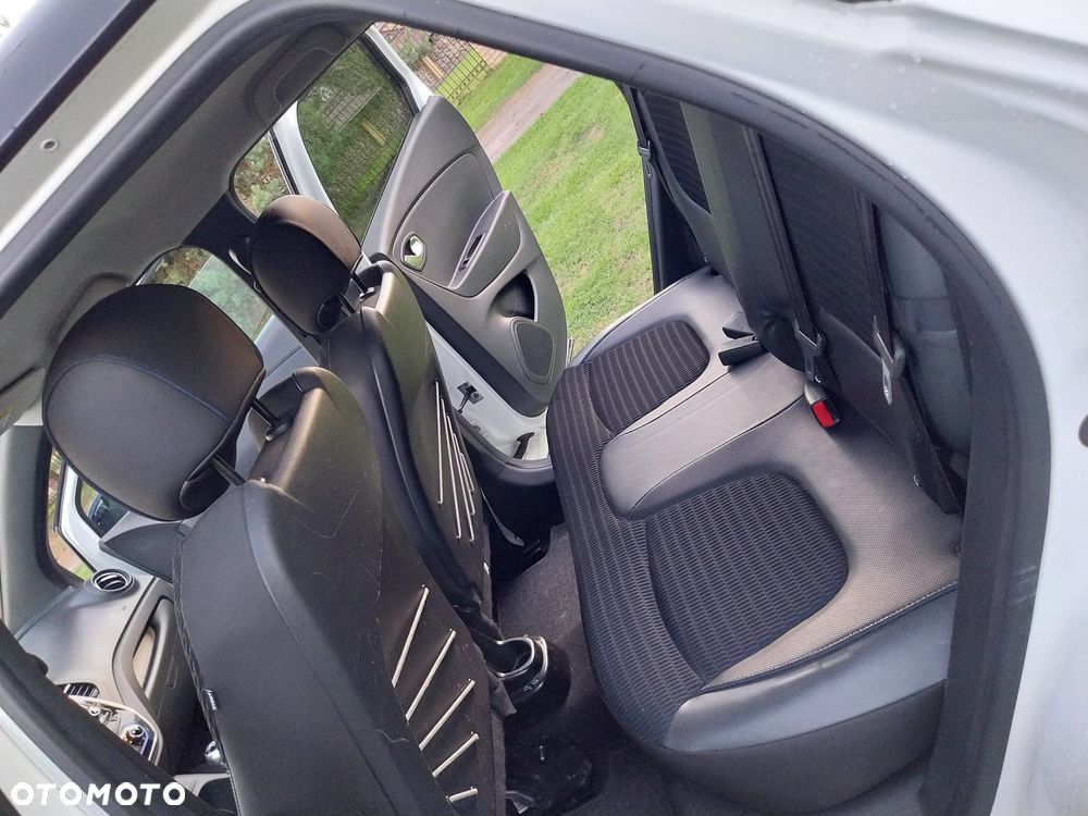 Renault Captur 1.5 dCi Energy Night&Day - 6