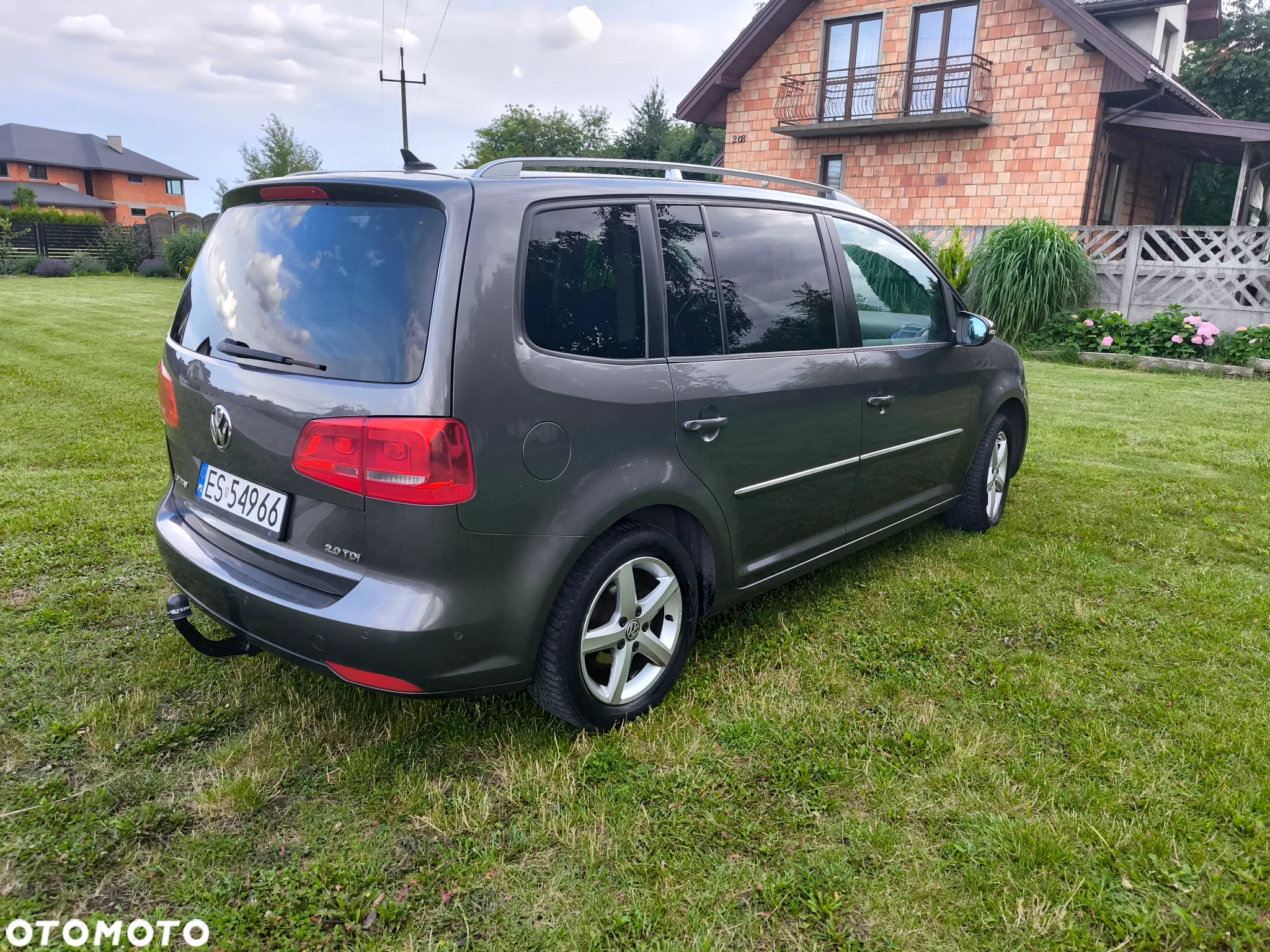 Volkswagen Touran 2.0 TDI DPF Highline - 8