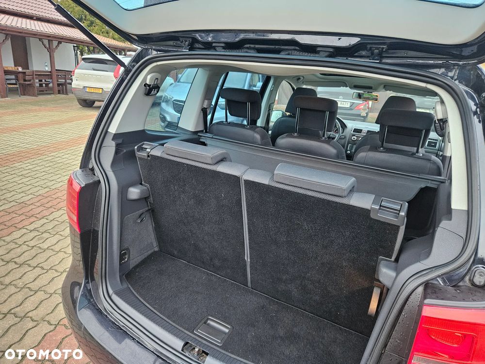 Volkswagen Touran 1.6 TDI SCR BlueMotion Technology DSG Comfortline - 9