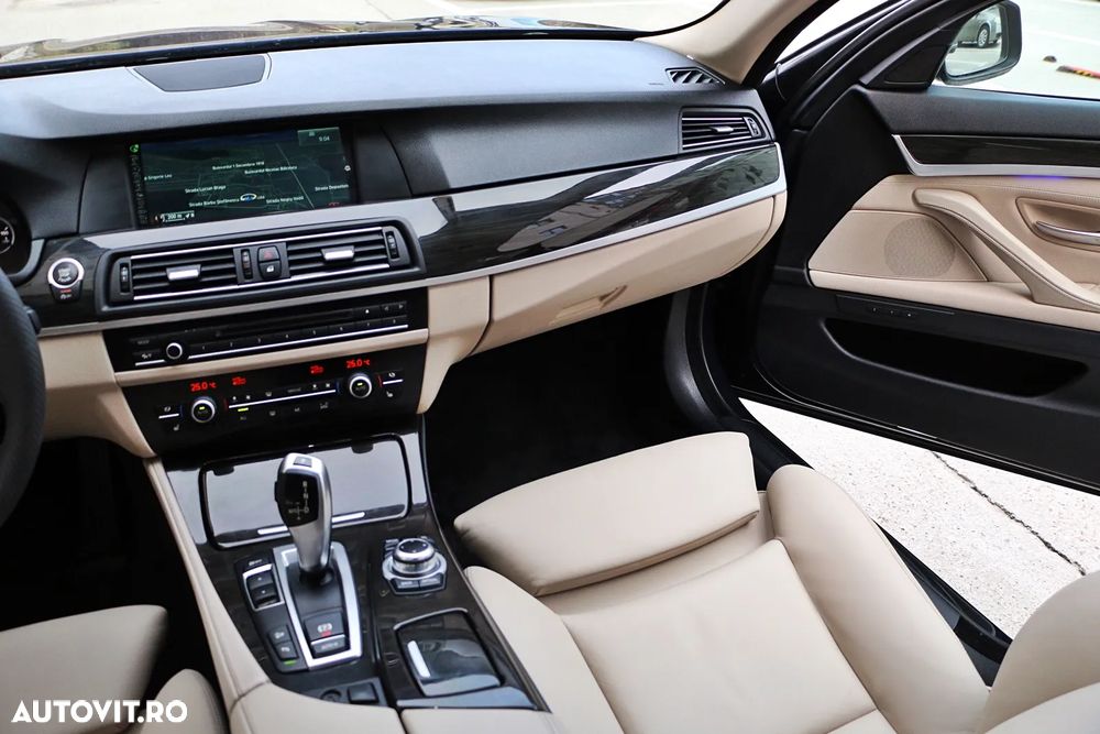 BMW Seria 5 525d Aut. Modern Line - 22