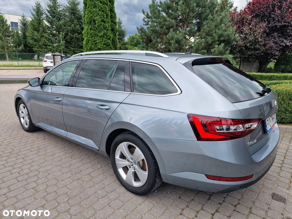 Skoda Superb 2.0 TDI Active DSG - 5