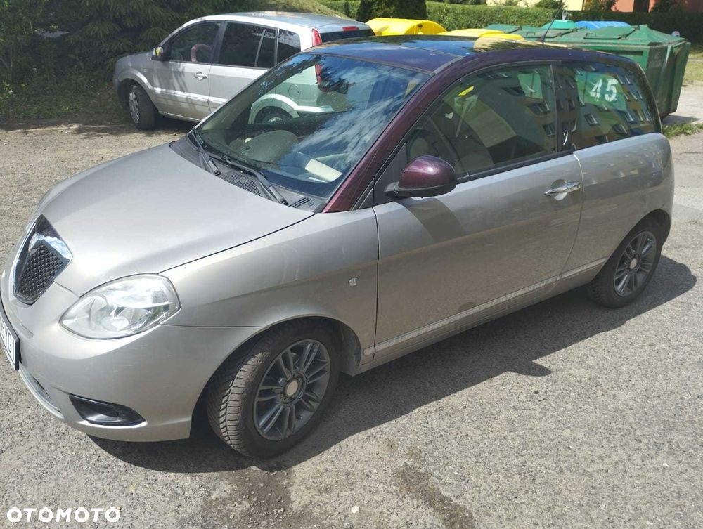 Lancia Ypsilon - 1