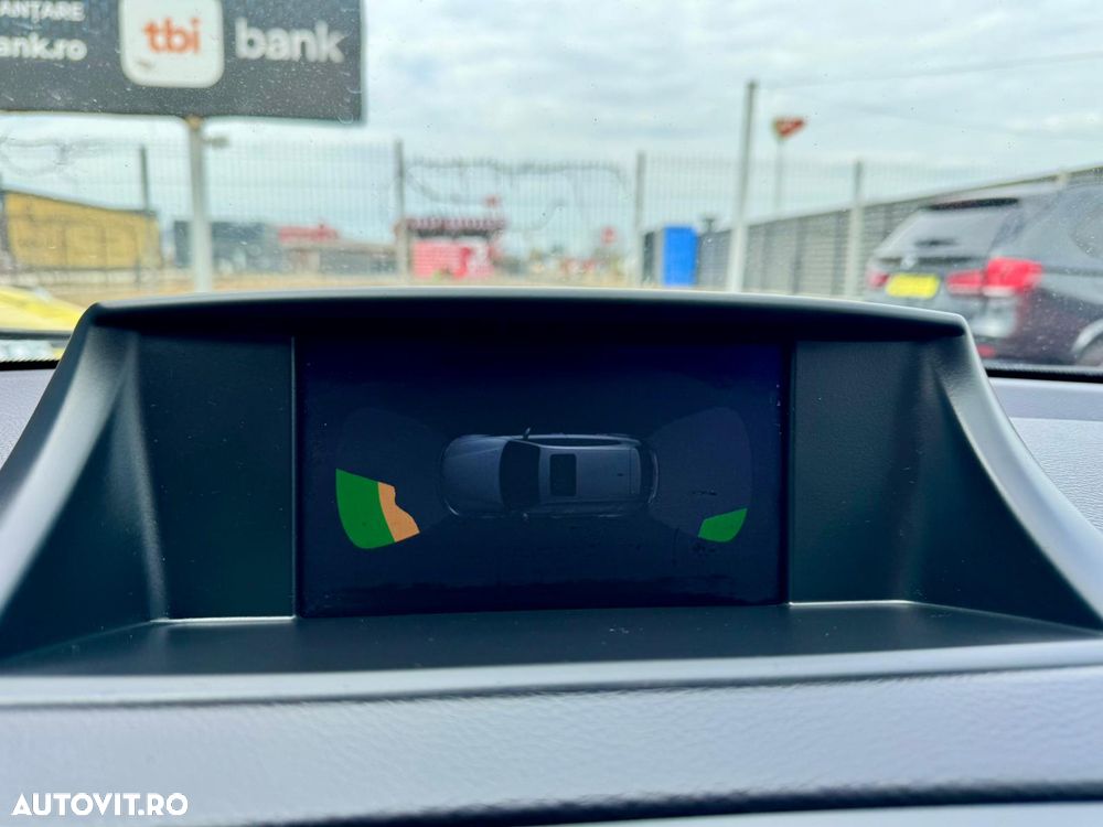 BMW Seria 1 116d Sport Line - 33