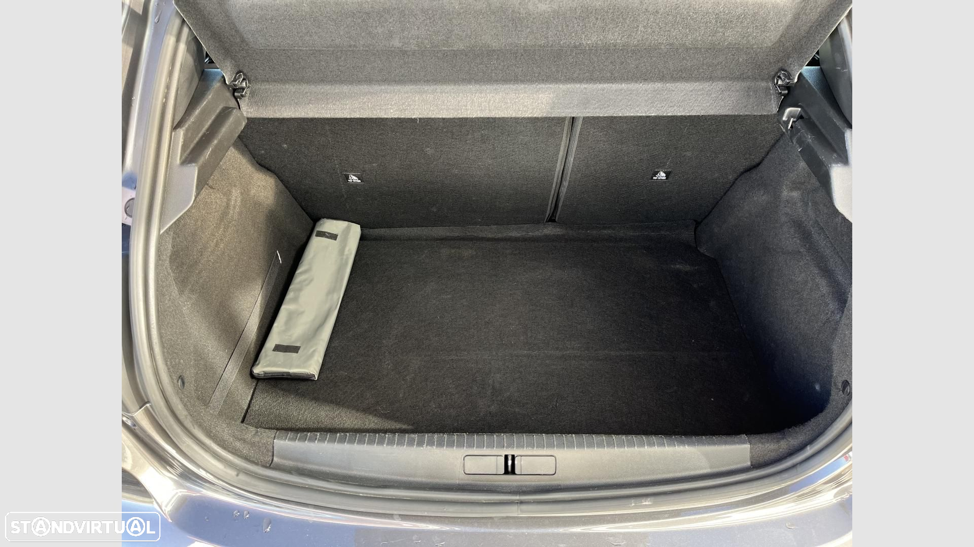Peugeot 208 1.2 PureTech Allure - 13