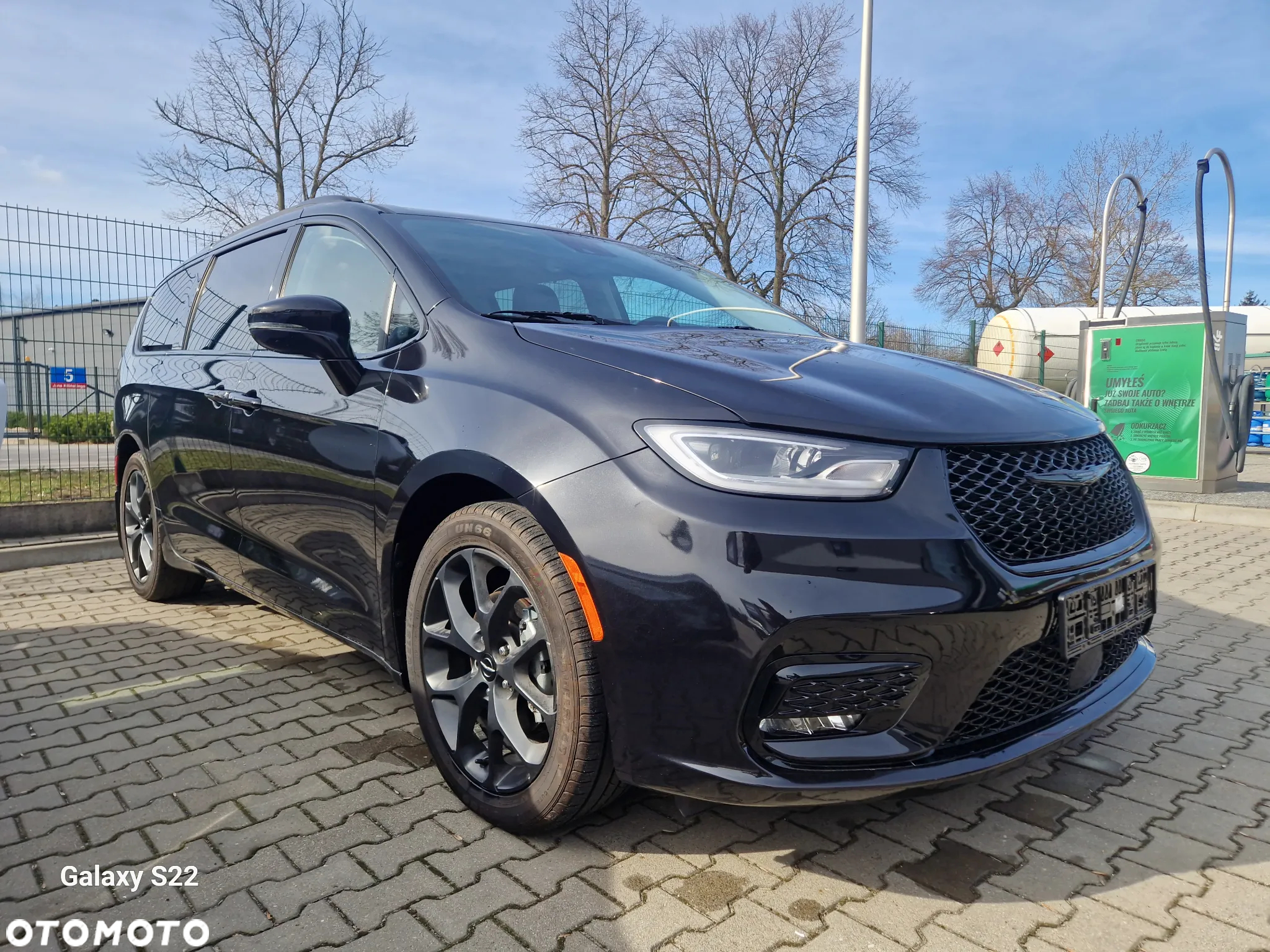 Chrysler Pacifica - 28
