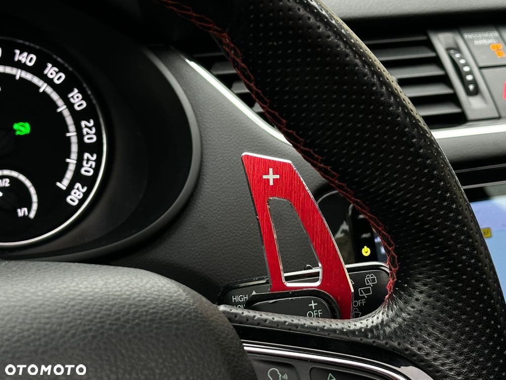 Skoda Octavia 2.0 TDI RS DSG - 28