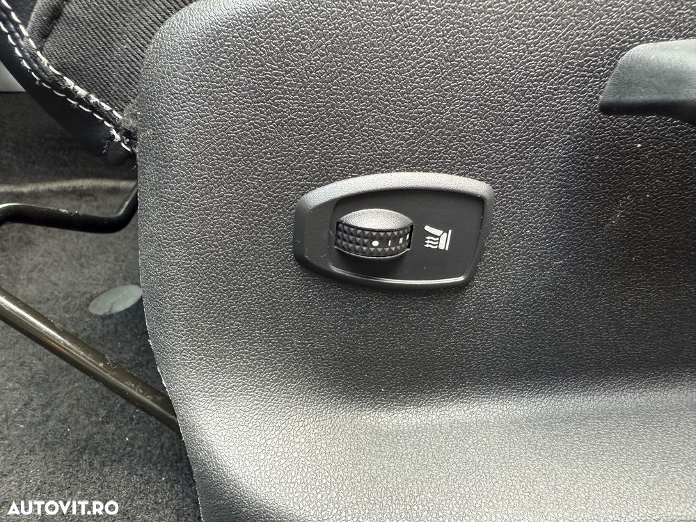 Renault Megane dCi 110 FAP EDC Bose Edition - 11