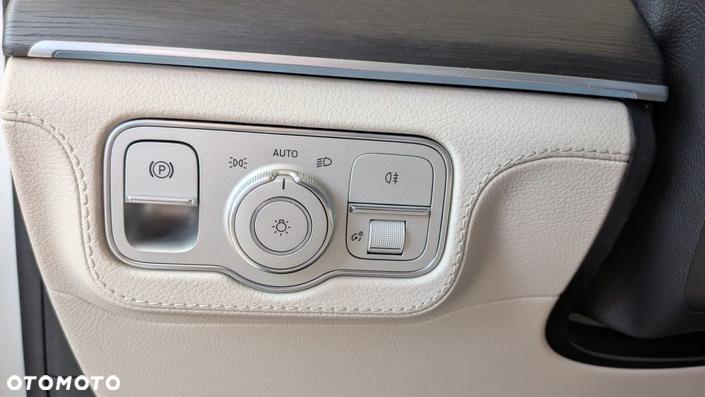 Mercedes-Benz GLS - 15