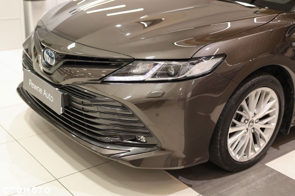 Toyota Camry - 37