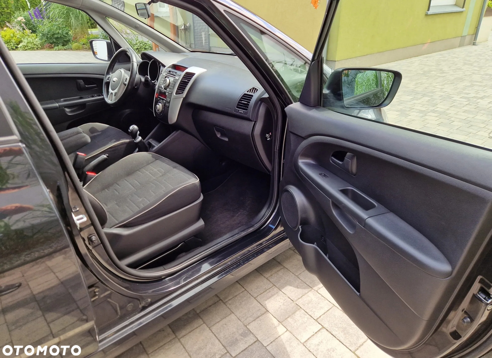 Kia Venga 1.6 CRDi 128 Business Line - 20