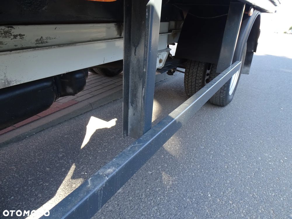 Volkswagen CRAFTER 2,5 TDI -136 KM -klimatyzacja ,skrzyniowy, blizniaki , 73.000 tkm  super stan ! - 18