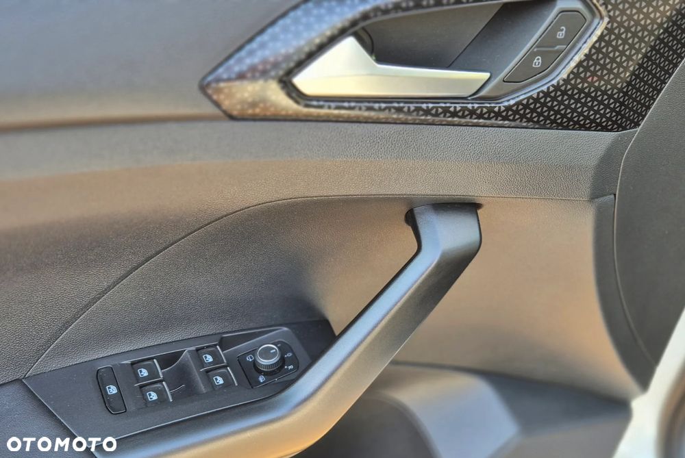 Volkswagen T-Cross 1.0 TSI Life DSG - 22