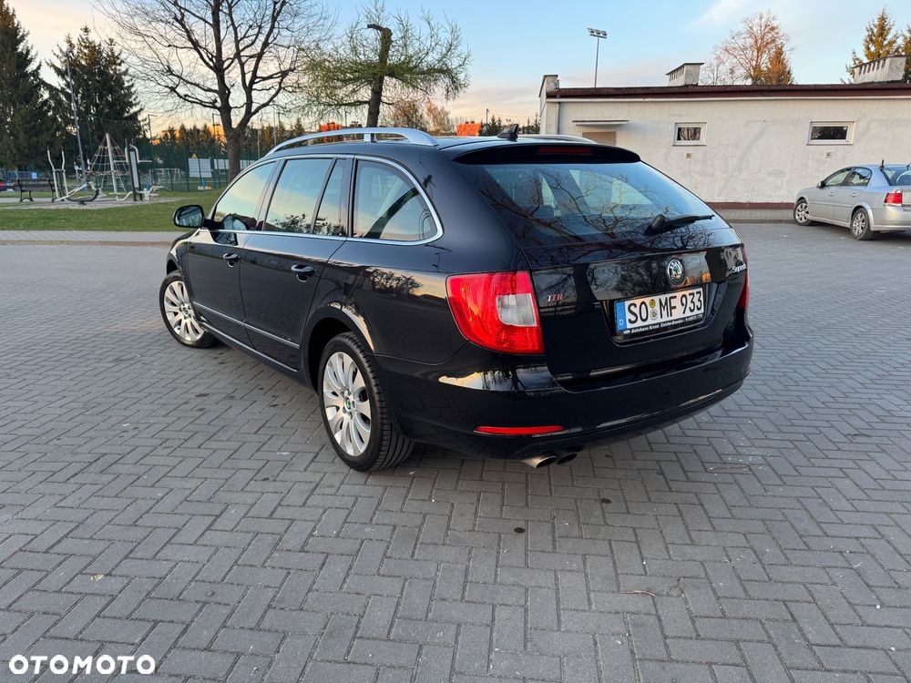 Skoda Superb 2.0 TDI DSG Exclusive - 4