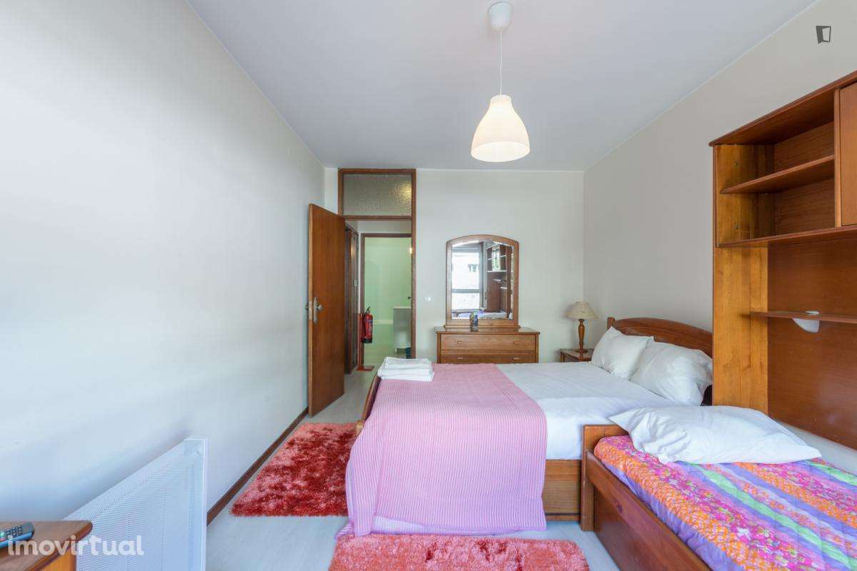 Apartamento com 1 quartos - localizado em Santo Ildefonso Porto - Grande imagem: 3/11