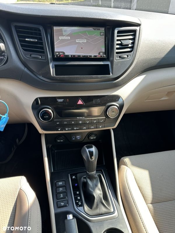 Hyundai Tucson 2.0 CRDi 4WD Automatik Style - 23