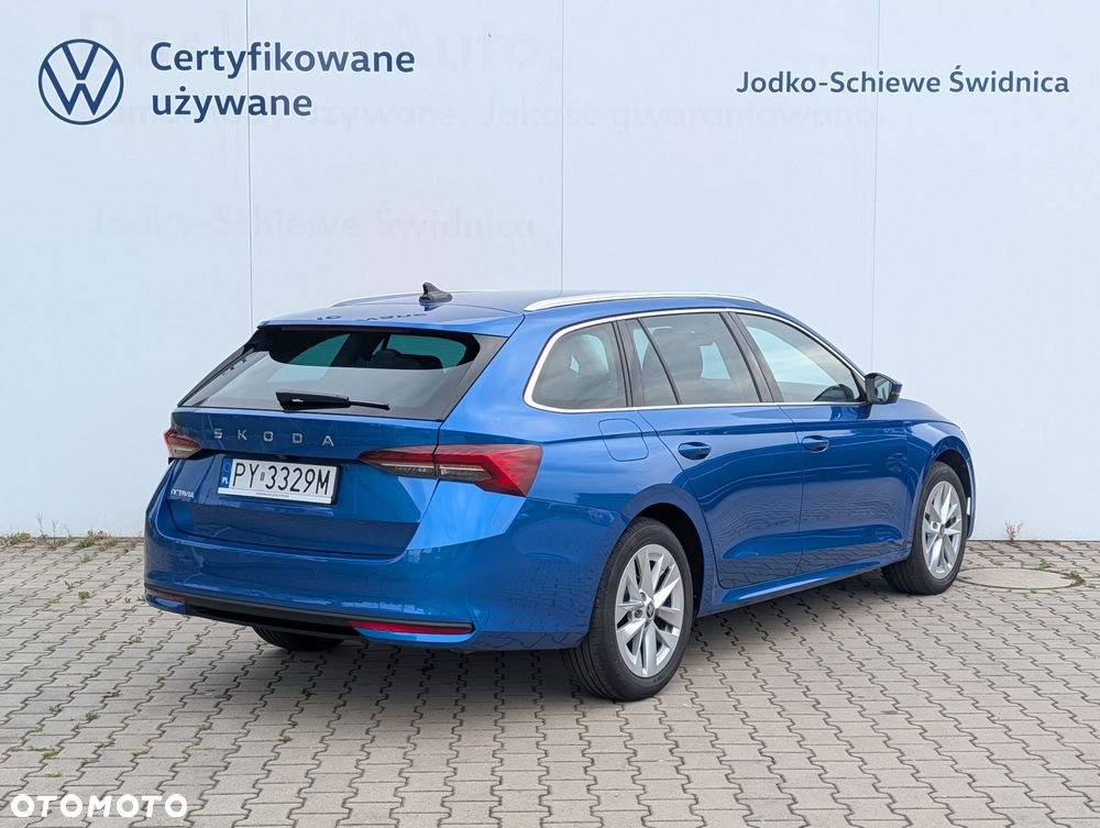 Skoda Octavia 2.0 TDI Edition 130 Selection DSG - 2