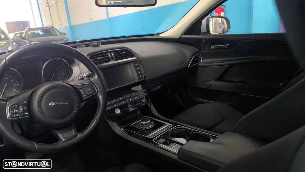 Jaguar XE 2.0 D Pure Aut. - 6