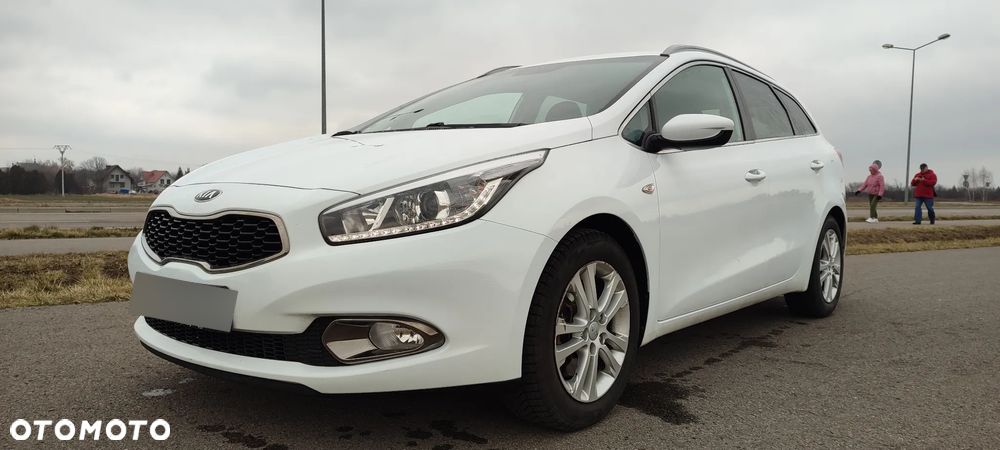Kia Ceed Cee'd 1.6 GDI L Business Line - 1