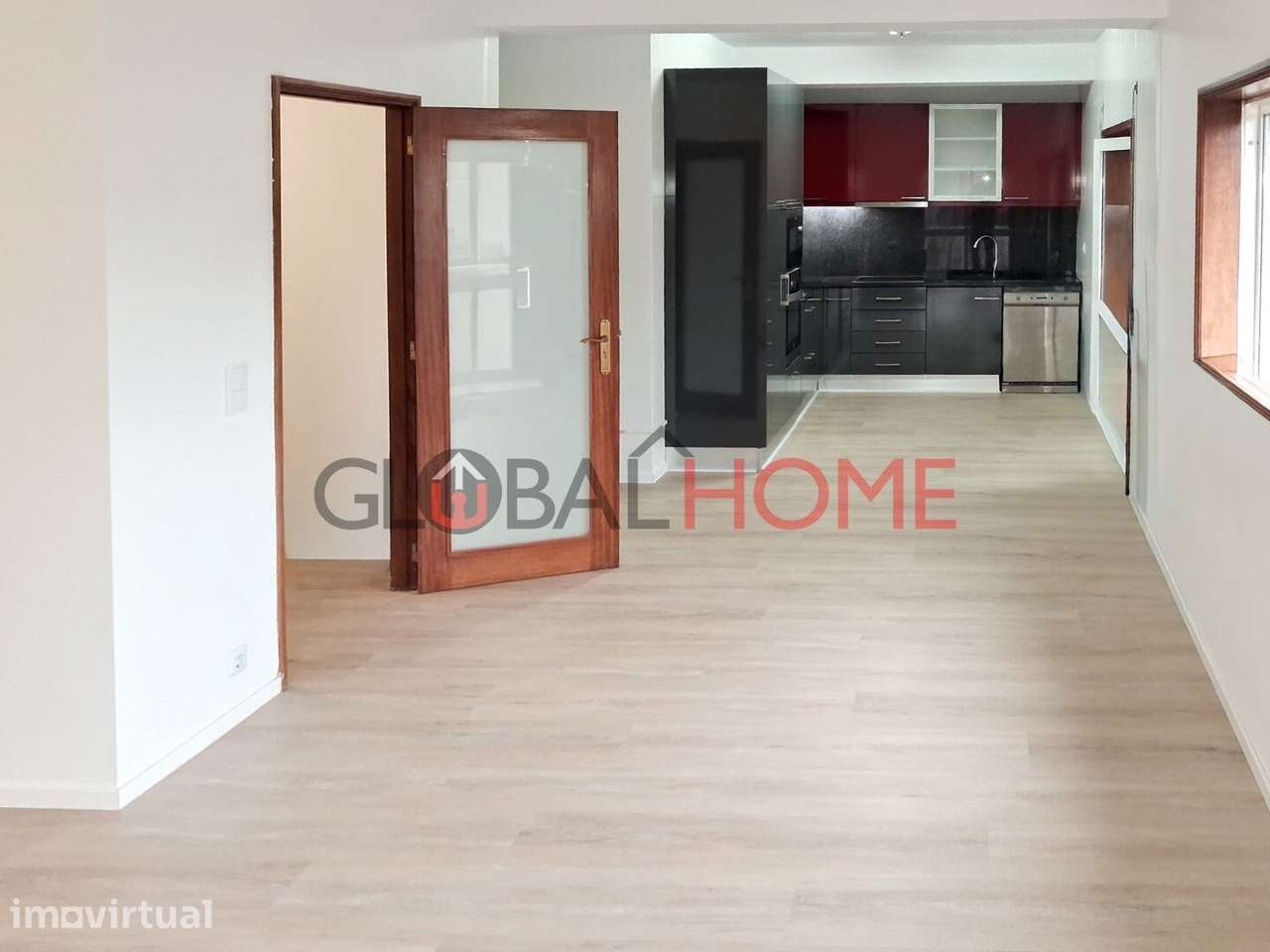Apartamento T2 Renovado em Baguim do Monte - Grande imagem: 2/33