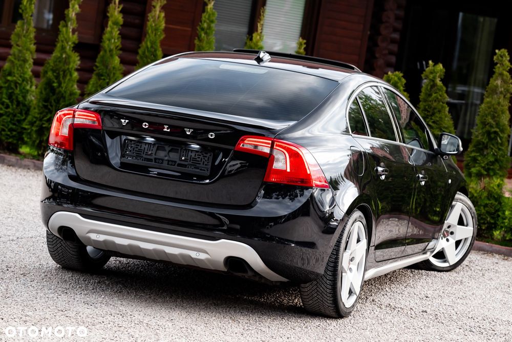 Volvo S60 D5 AWD Geartronic RDesign - 12
