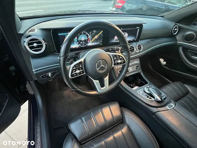 Mercedes-Benz Klasa E 300 d T 9G-TRONIC AMG Line - 12
