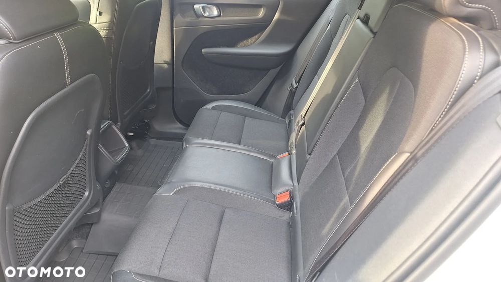 Volvo XC 40 D3 AWD Momentum - 17
