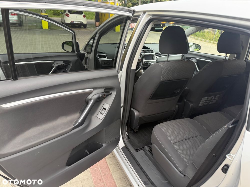 Toyota Verso 2.2 D-CAT Premium - 9