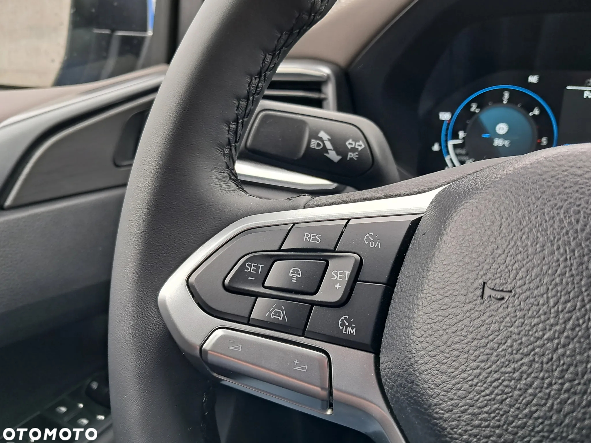 Volkswagen Amarok 3.0 V6 TDI 4Mot Aventura - 26