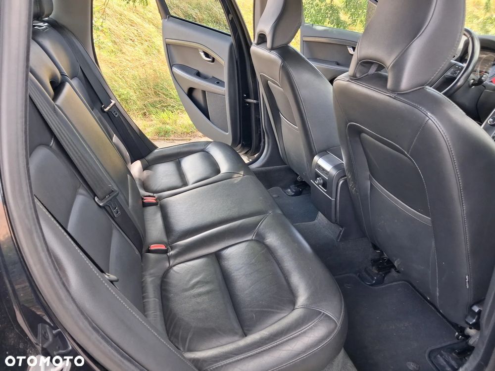 Volvo V70 D2 Momentum - 15