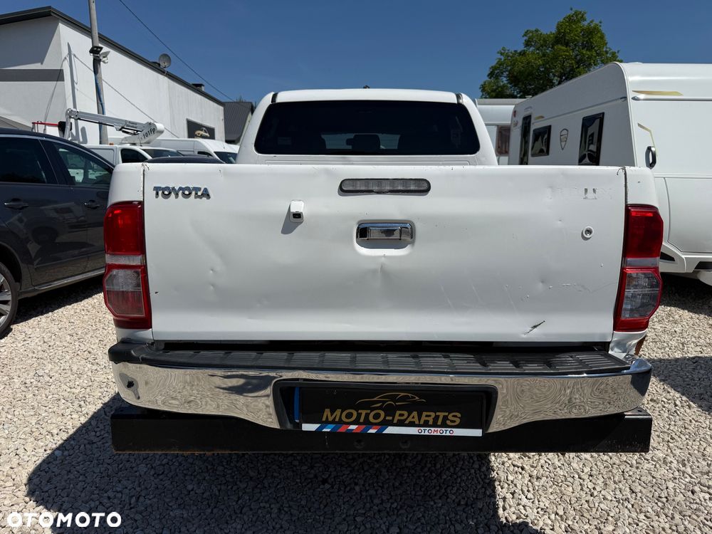 Toyota Hilux - 2
