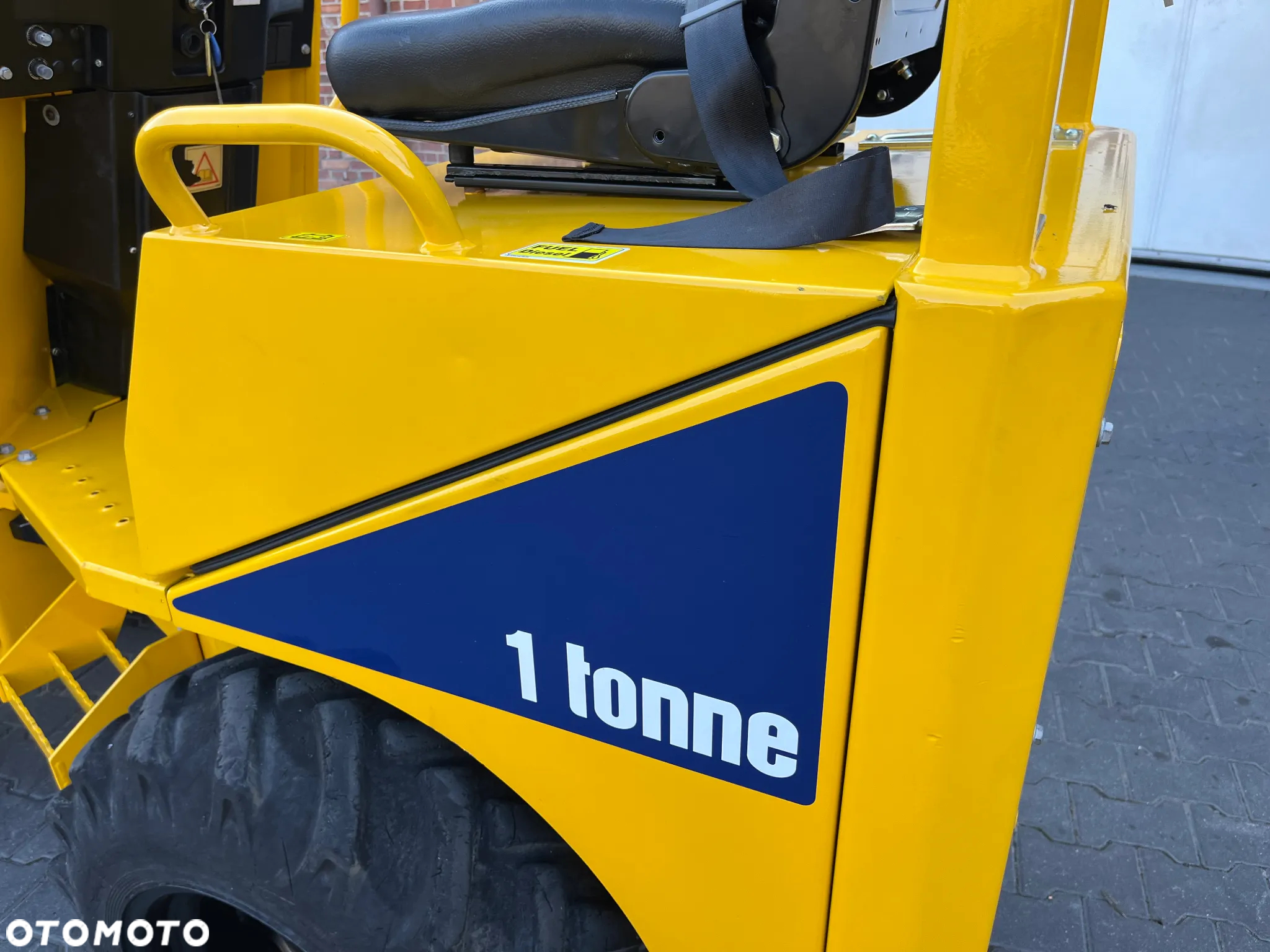 Thwaites MACH 201 - 15