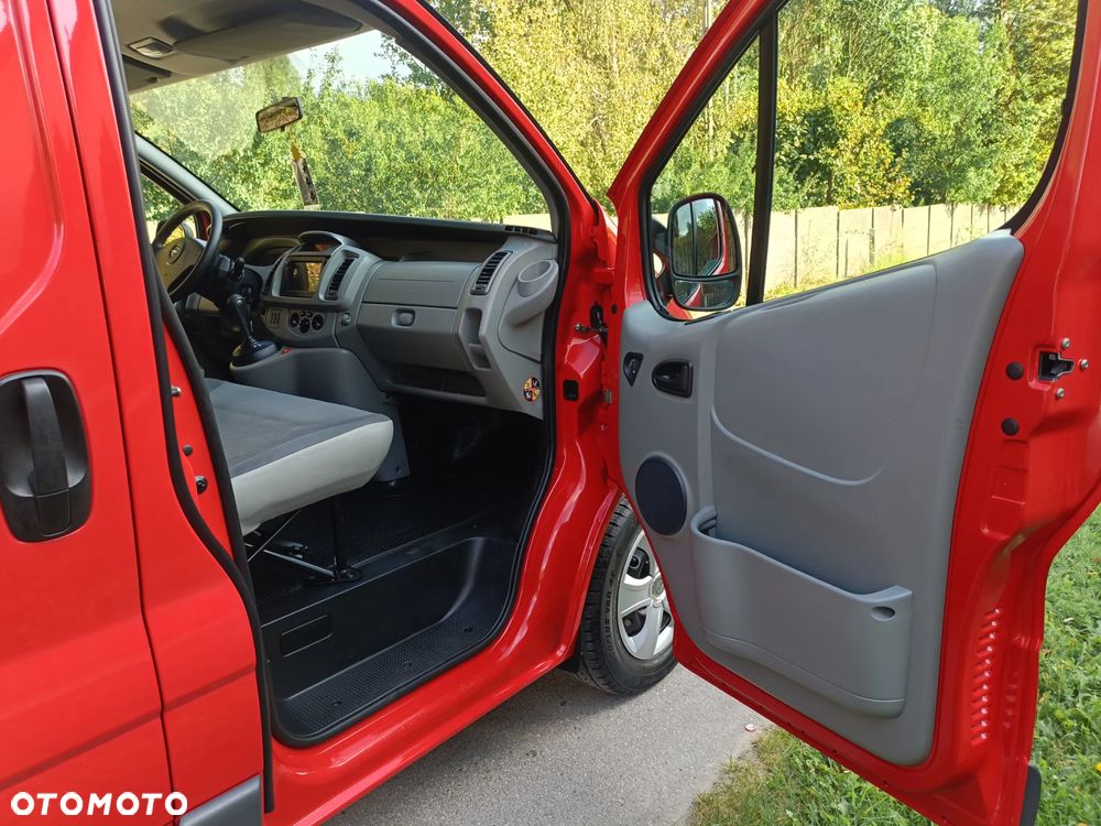 Opel Vivaro - 24