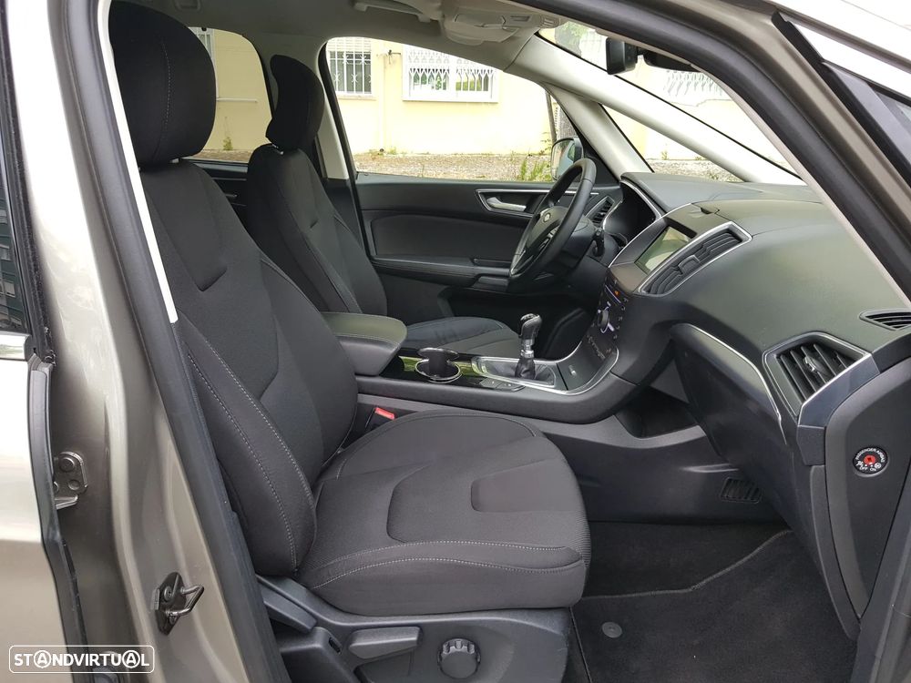 Ford S-Max 2.0 TDCi Titanium - 35