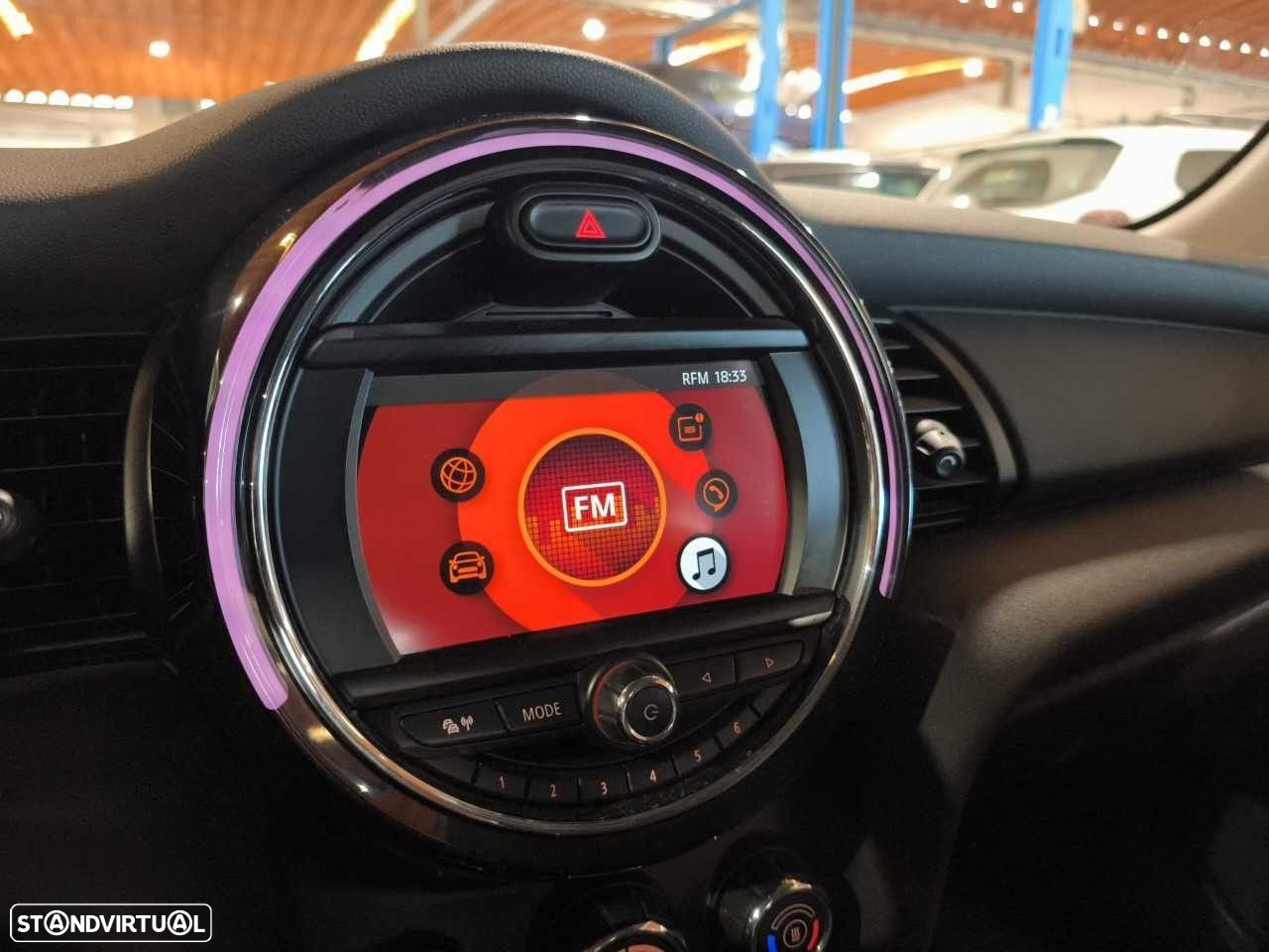 MINI 3 Portas One - 19
