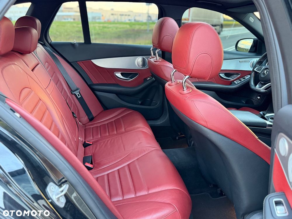 Mercedes-Benz Klasa C 250 d 4Matic 9G-TRONIC AMG Line - 34